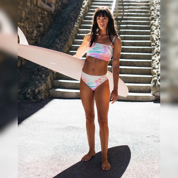 Billabong 🌸 Lost in Daydreams Floral Tropical Maui Bikini Bottom - Picture 11 of 13